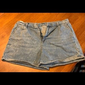 American Eagle Mom Shorts
